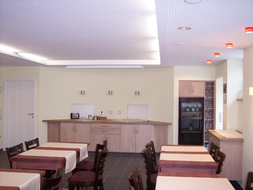 Rothweinhotel Wiesenbronn ภายนอก รูปภาพ